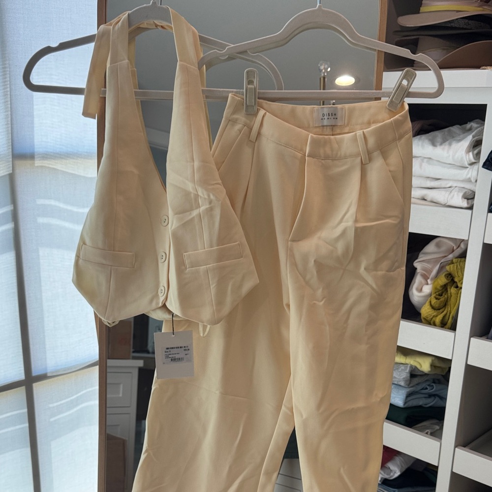 Dissh butter yellow Vest & High-Rise Pants Set